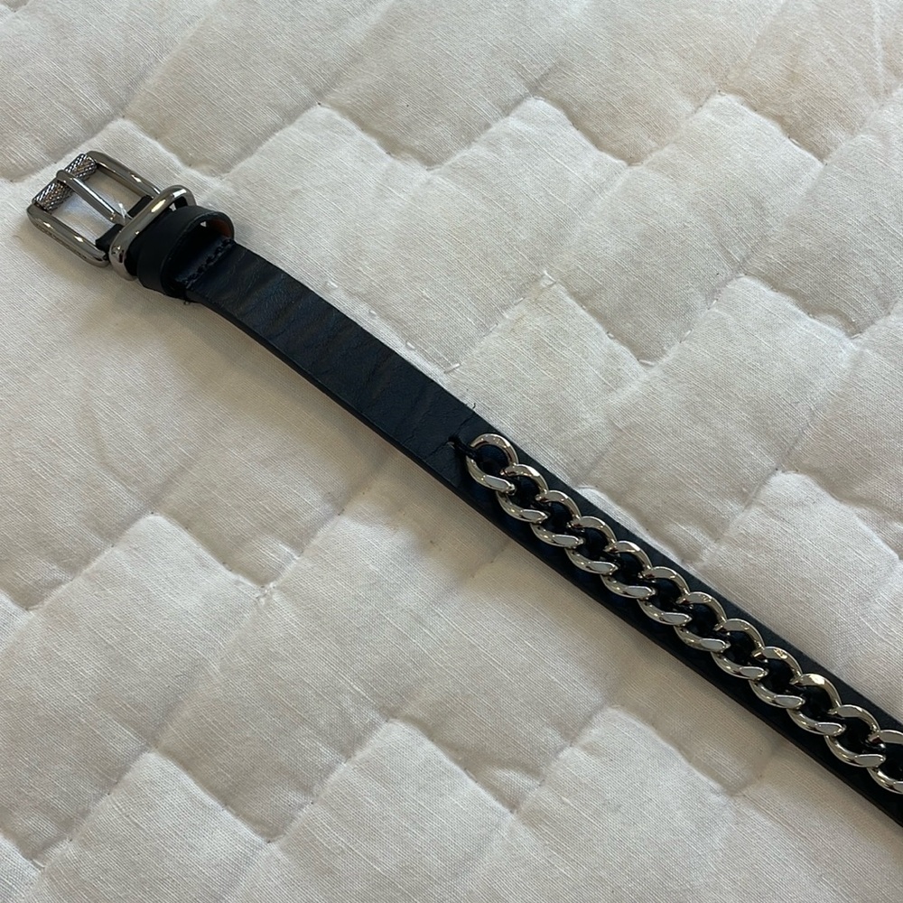 Barbra bui belt
